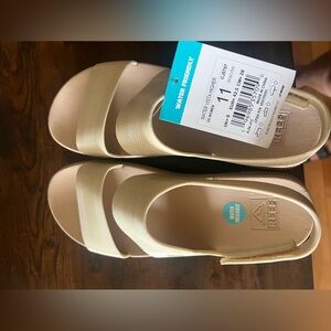 Water Vista Higher Sandals